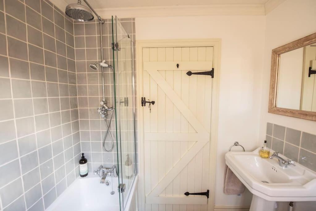 Lilly Hall Hopkiln - Exceptional 3 Bed Cottage In Ledbury Herefordshire Buitenkant foto